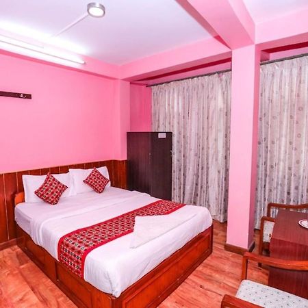 Hotel Plumeria Inn Katmandu Zewnętrze zdjęcie
